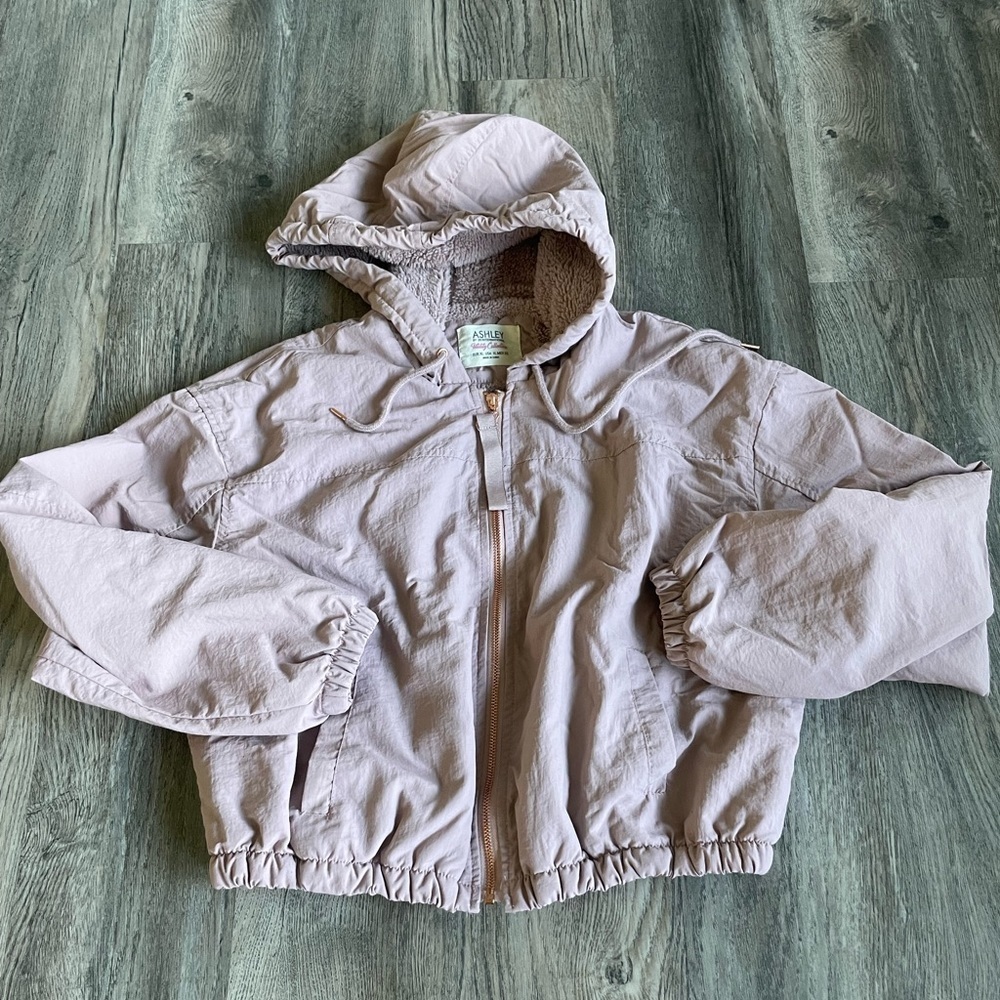 Ashley by 26 International Cropped Jacket, juniors size xl